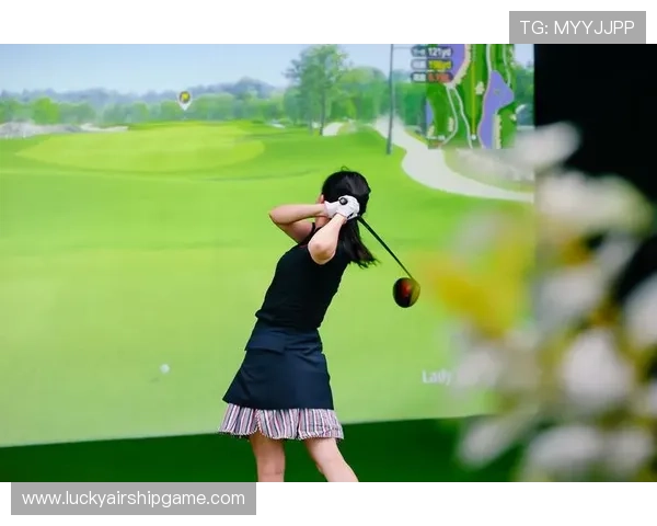 高尔夫尊运动公园加盟体系让室内高尔夫融入更多生活场景